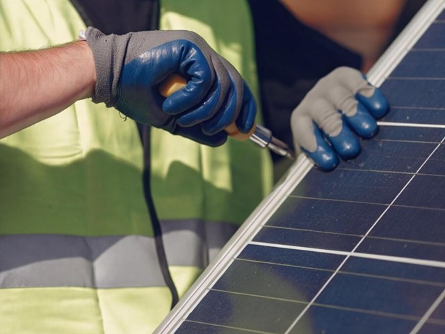 Beneficios económicos y ambientales de las energías renovables para tu empresa
