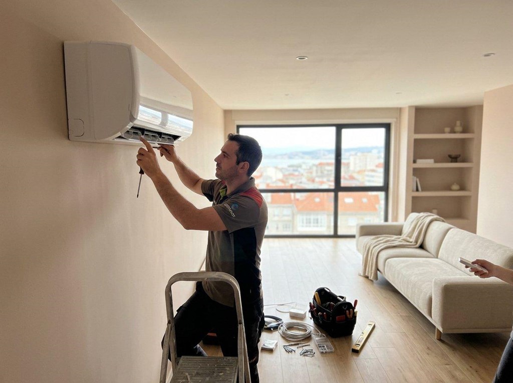 Foto 1 Instalación de aire acondicionado para viviendas y empresas en A Coruña